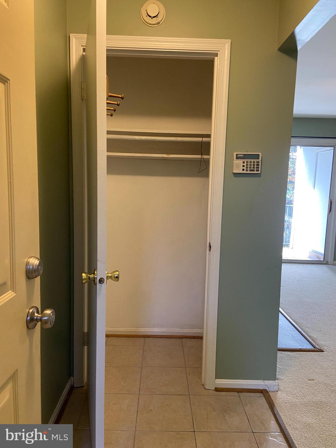 LAKEVIEW - Residential Lease