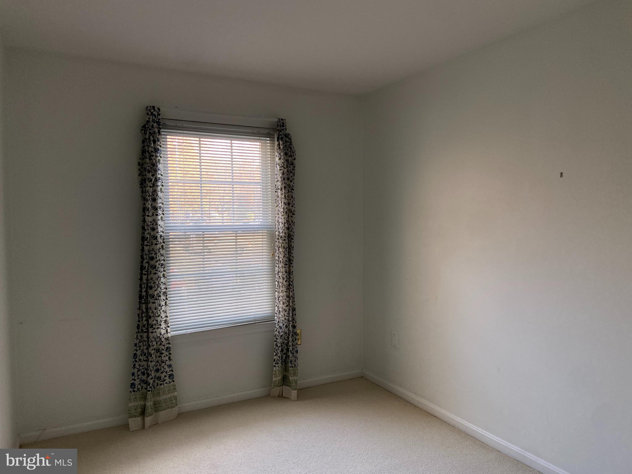 LAKEVIEW - Residential Lease