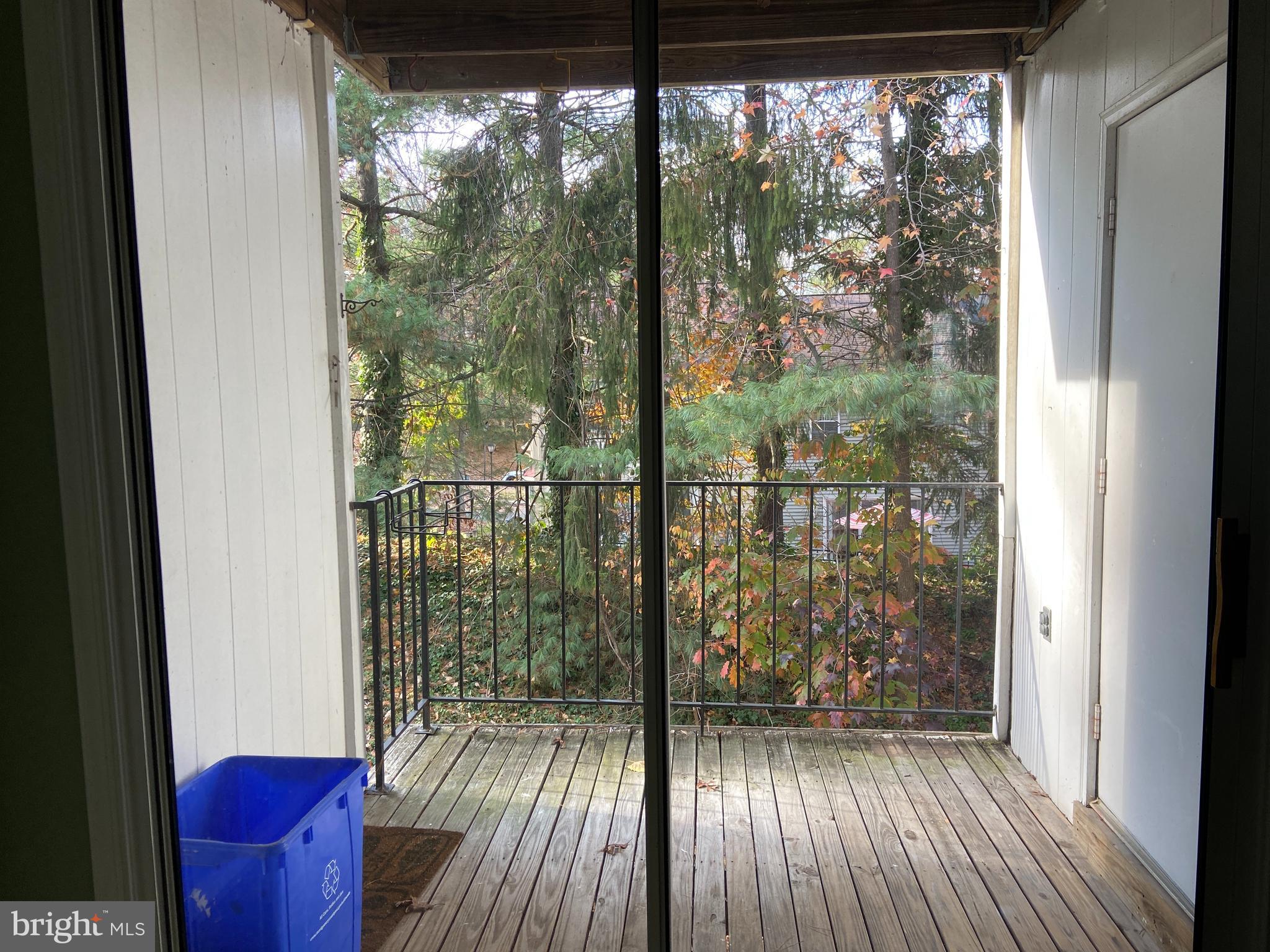 LAKEVIEW - Residential Lease