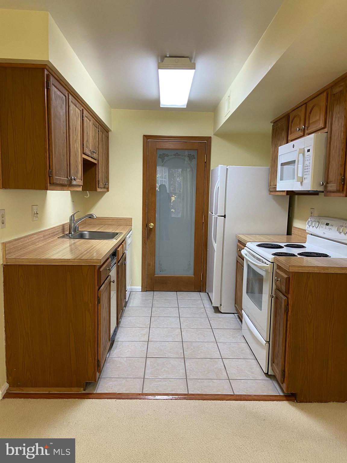 LAKEVIEW - Residential Lease