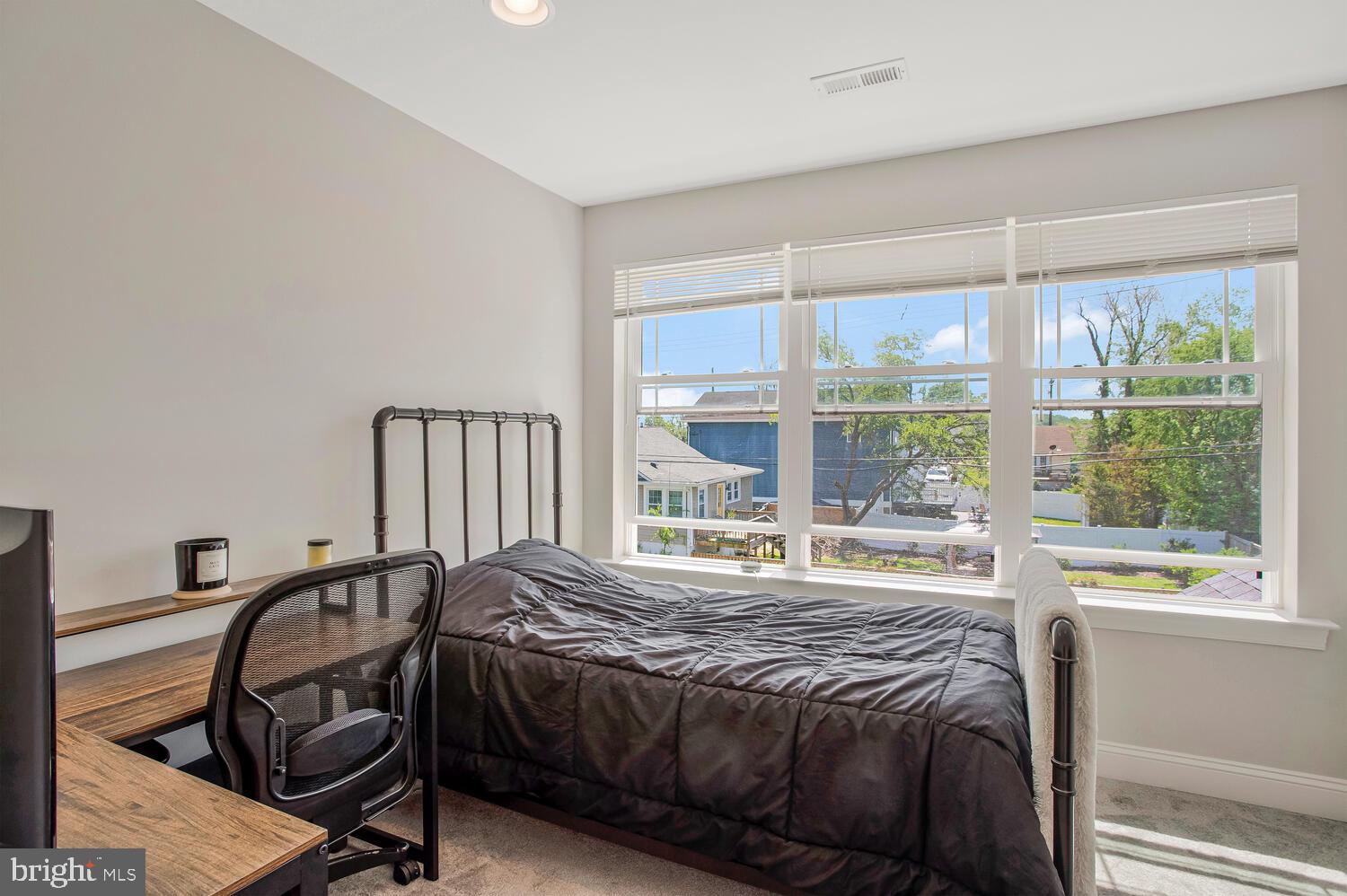 NORTH CHESAPEAKE BEACH - Residential