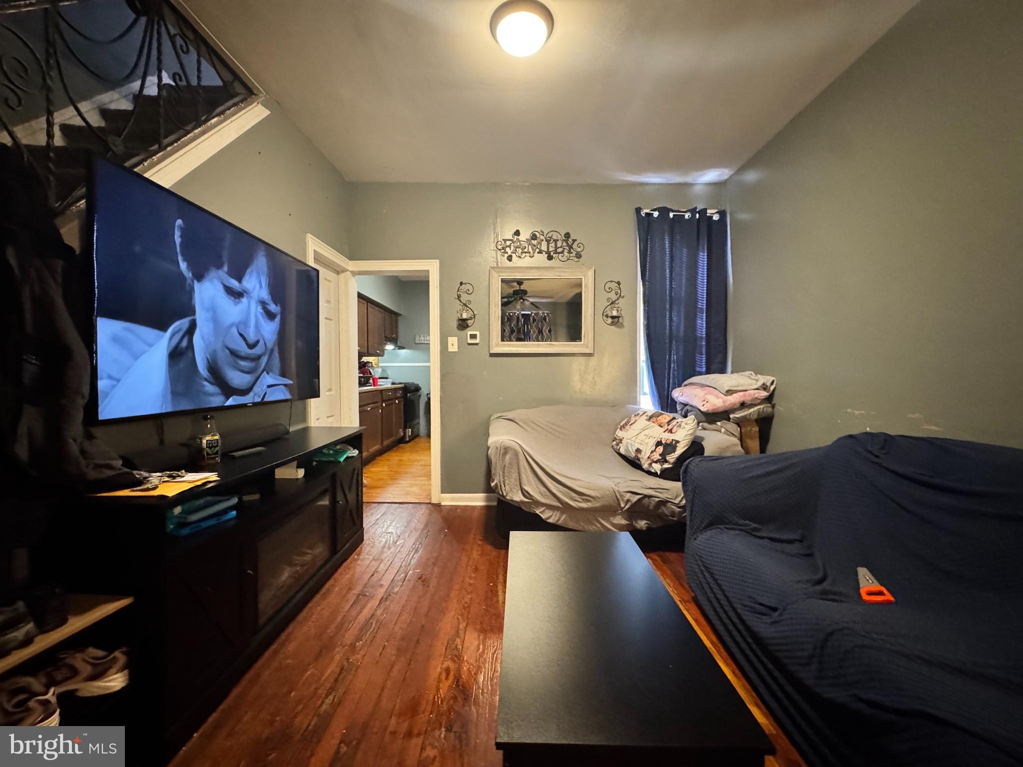 PORT RICHMOND - Residential