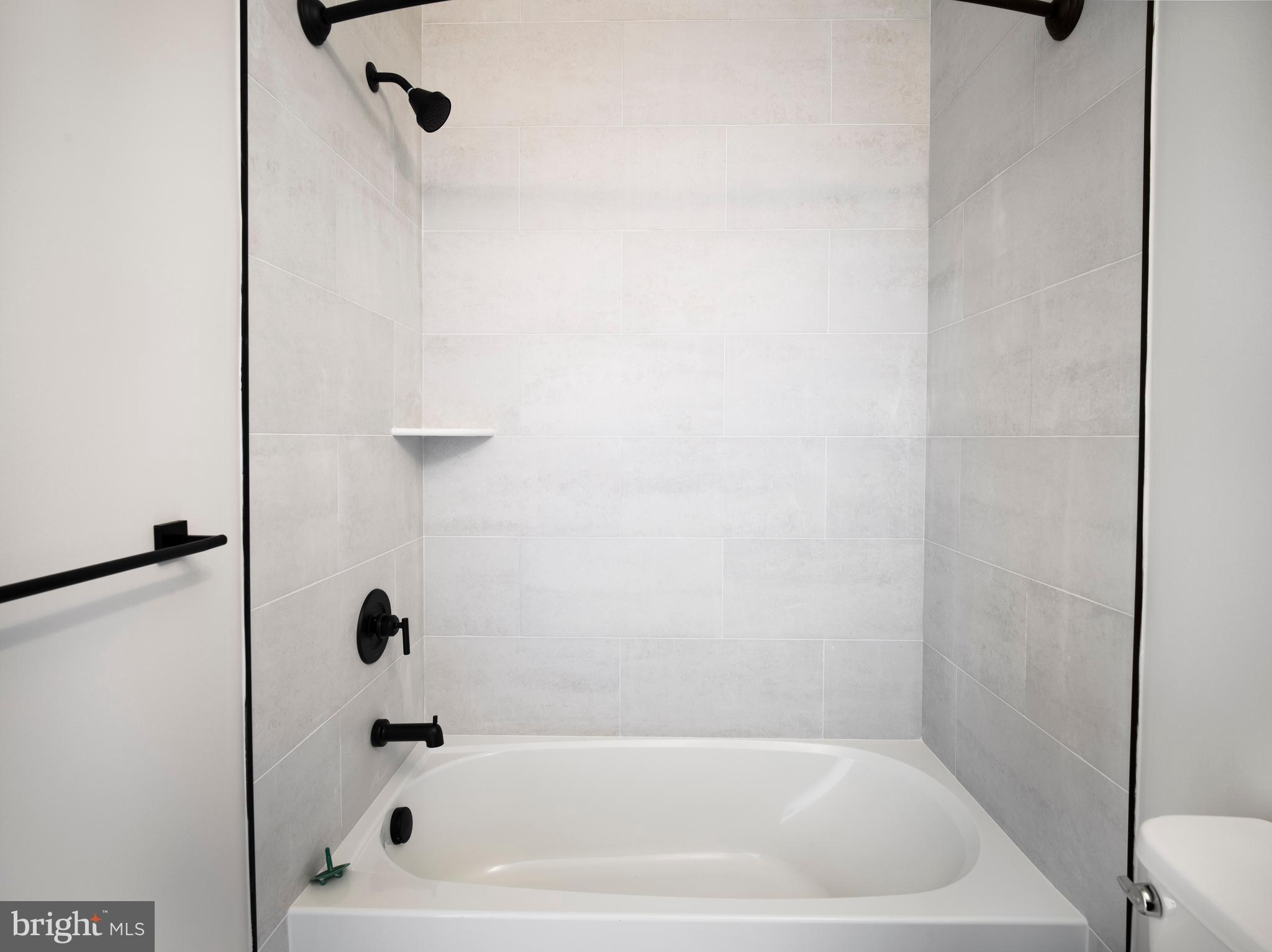 NEWTOWN WALK AT ELLIS PRESERVE - Residential