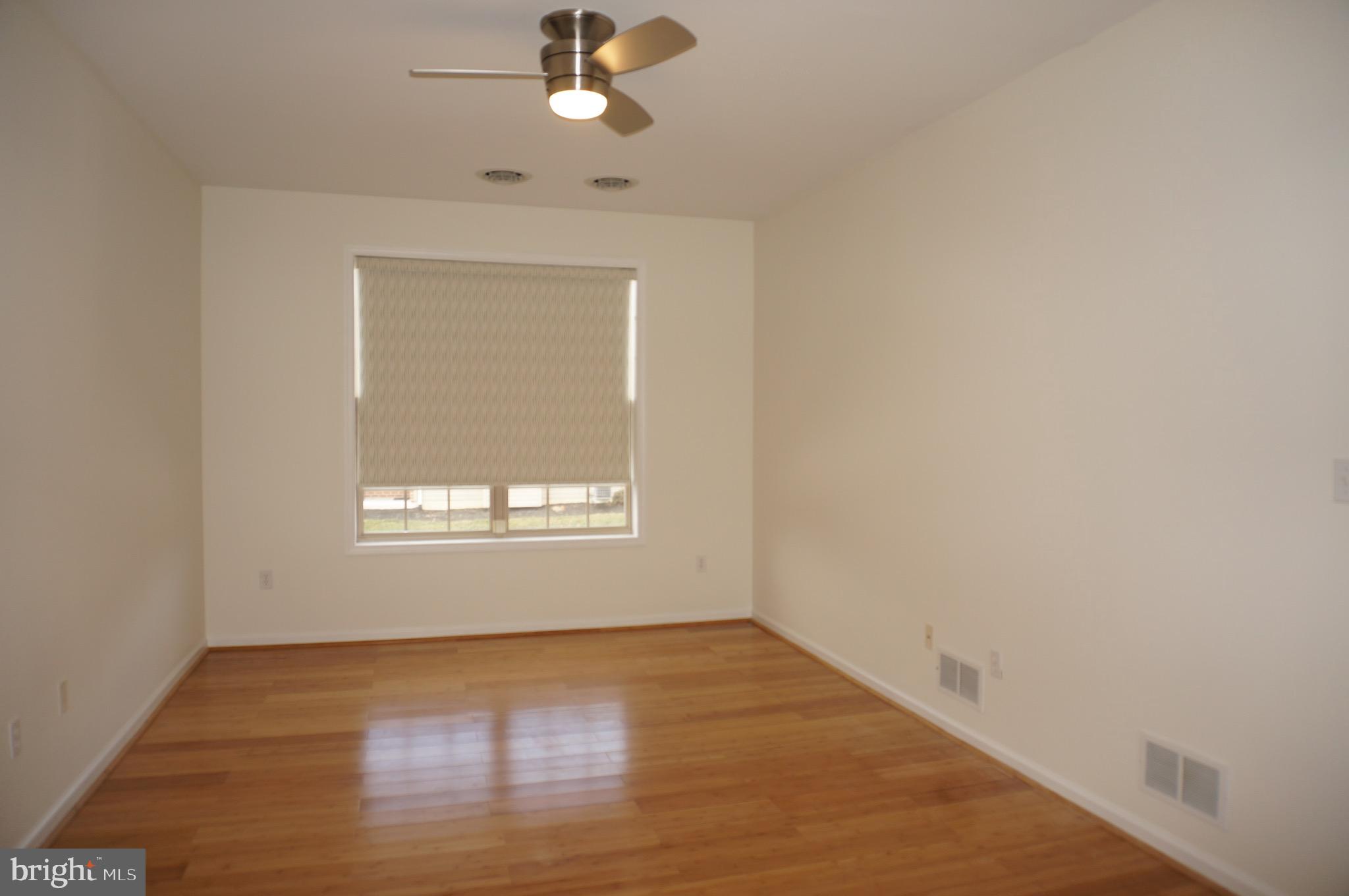 MEADOWVIEW VILLAGE - Residential