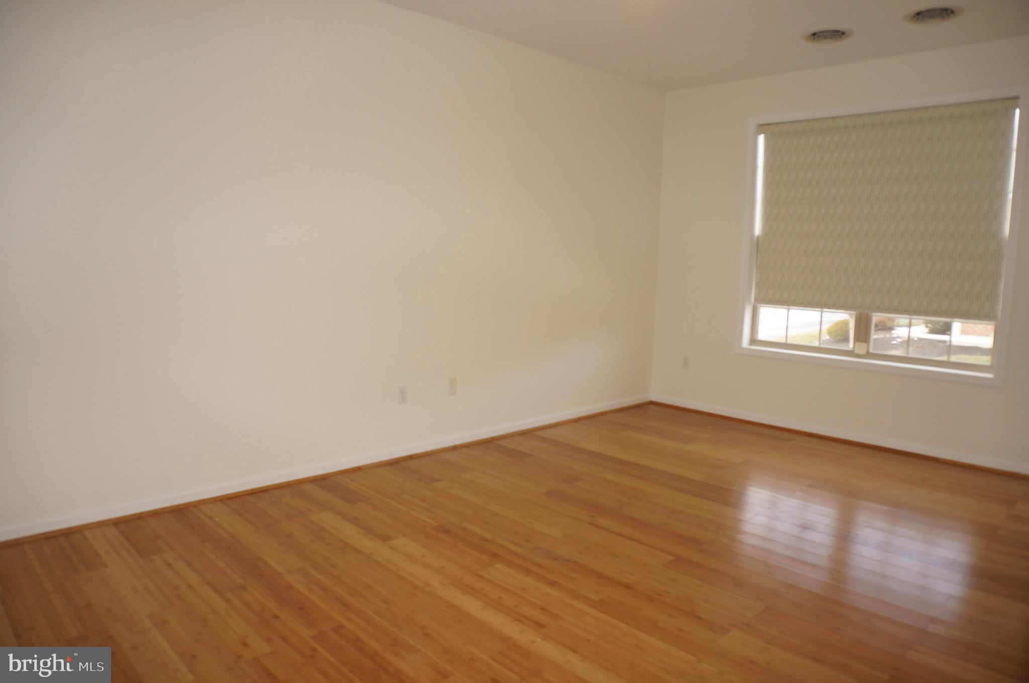 MEADOWVIEW VILLAGE - Residential