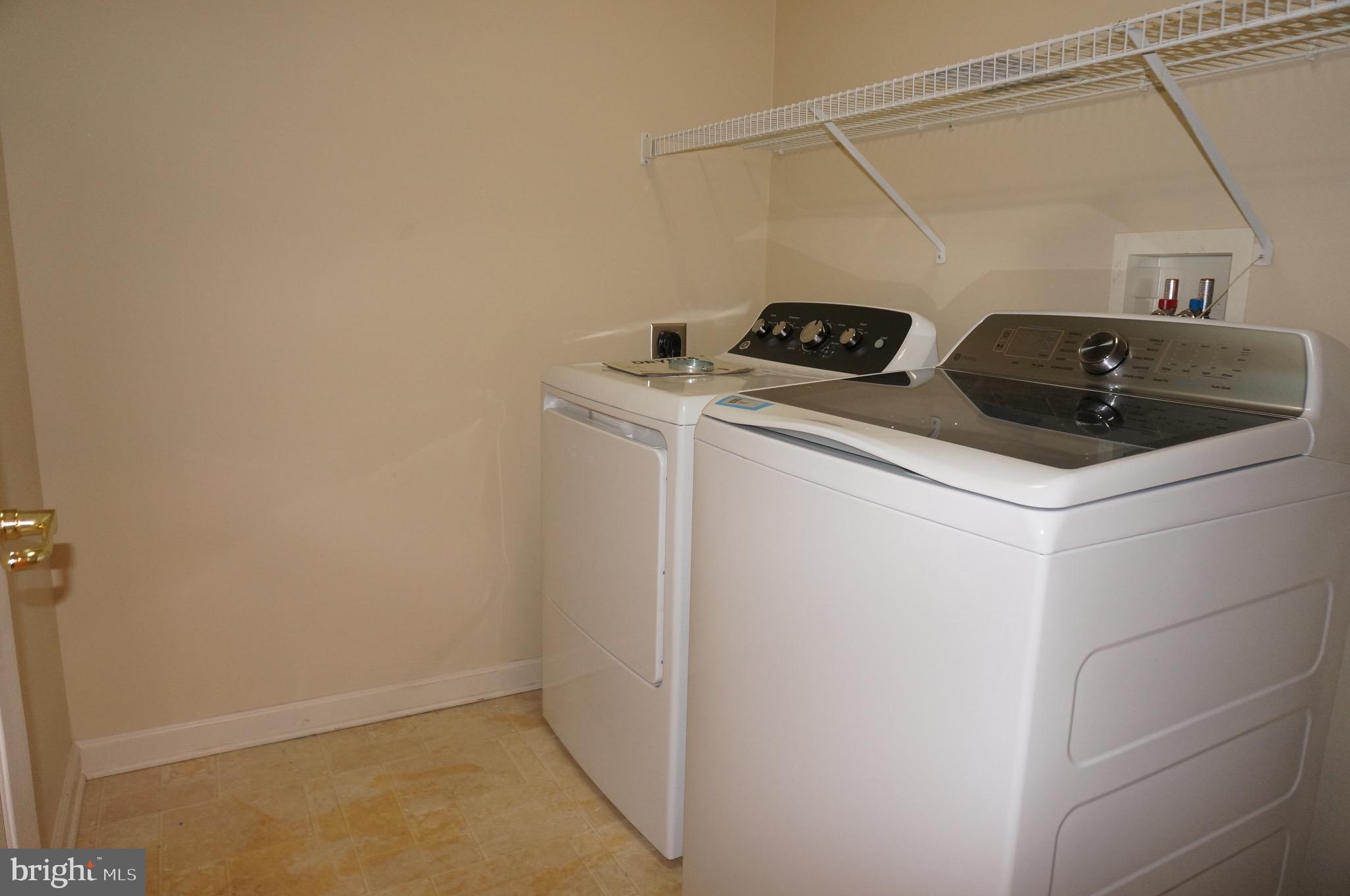 MEADOWVIEW VILLAGE - Residential