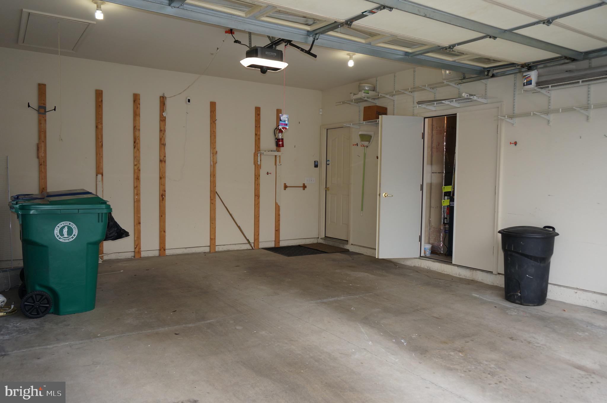 MEADOWVIEW VILLAGE - Residential