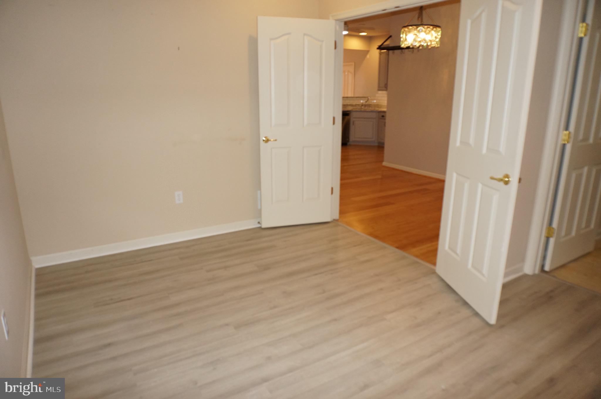 MEADOWVIEW VILLAGE - Residential