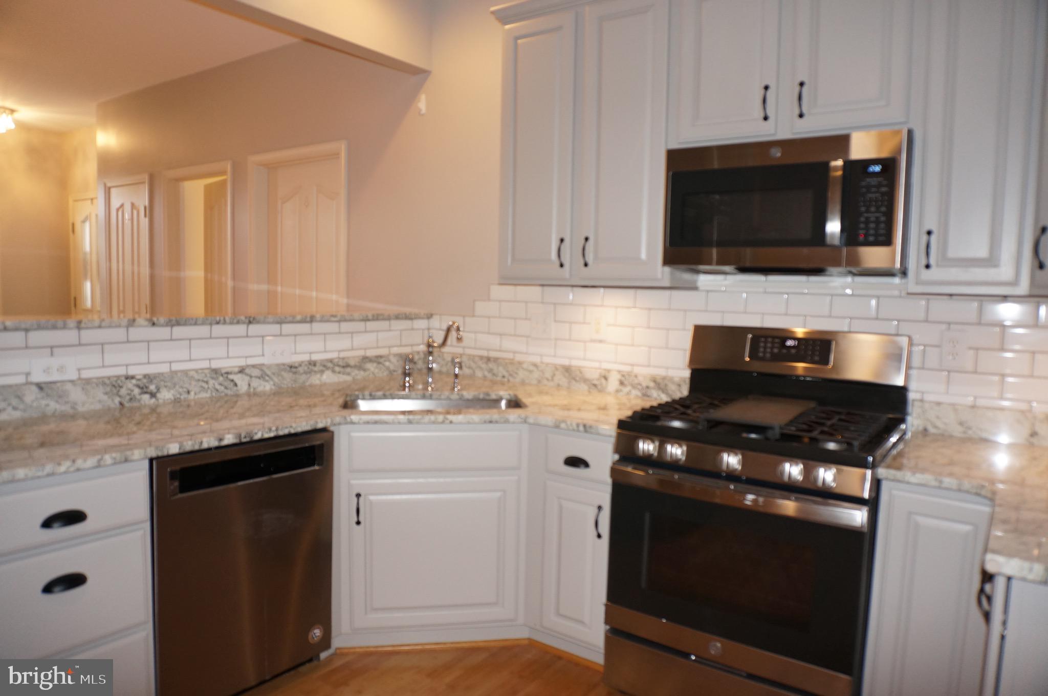 MEADOWVIEW VILLAGE - Residential