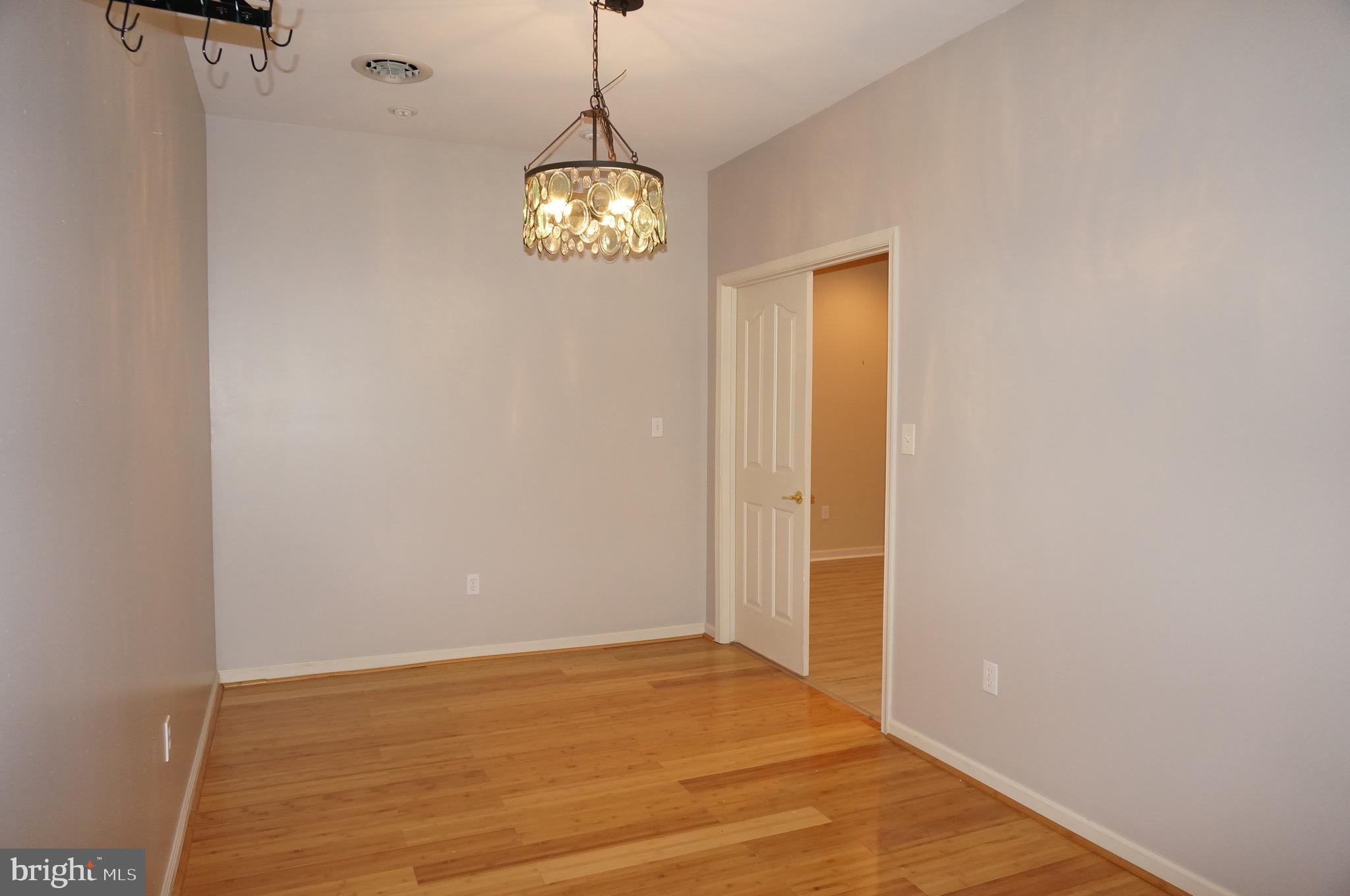 MEADOWVIEW VILLAGE - Residential