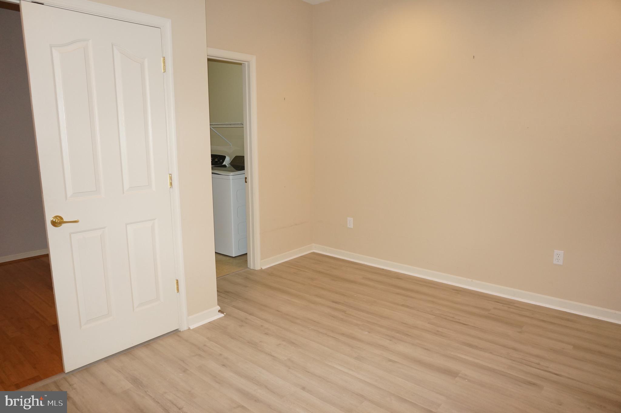 MEADOWVIEW VILLAGE - Residential