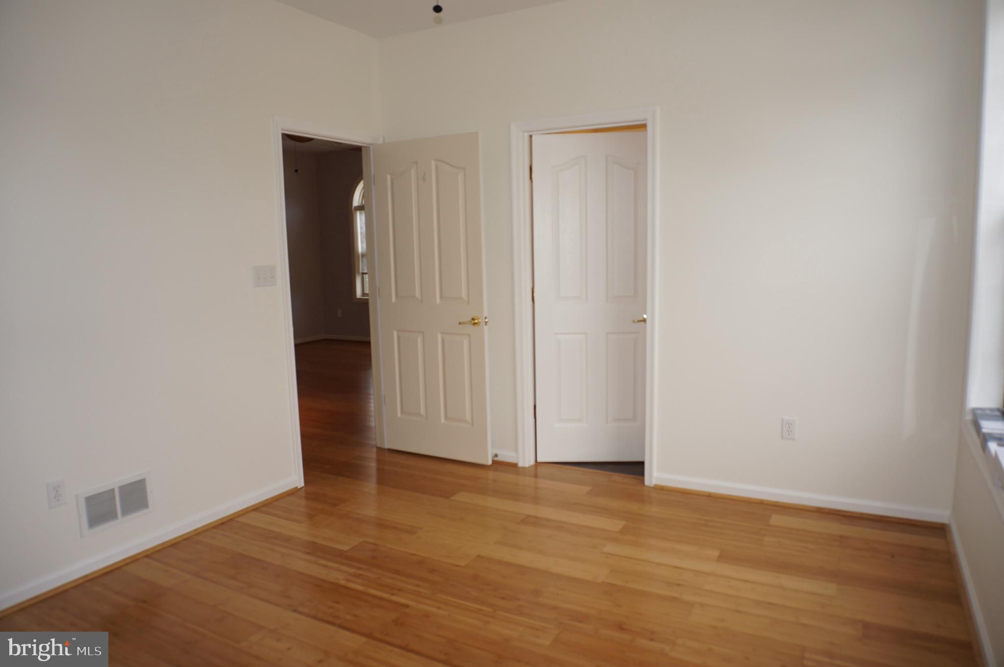 MEADOWVIEW VILLAGE - Residential