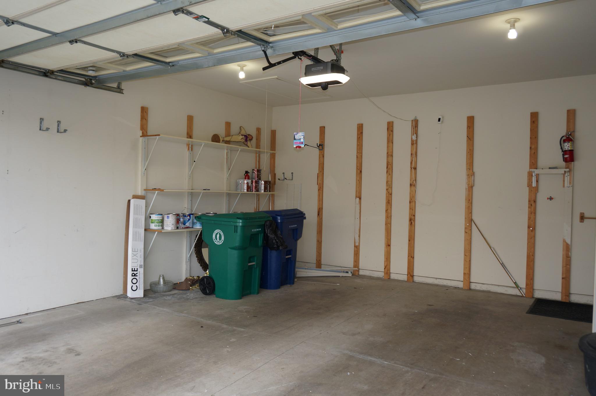 MEADOWVIEW VILLAGE - Residential