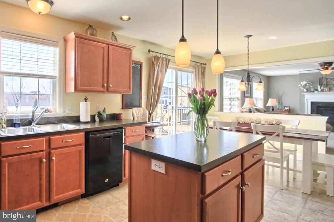 HEMPFIELD CROSSING - Residential