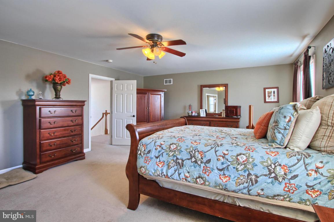 HEMPFIELD CROSSING - Residential