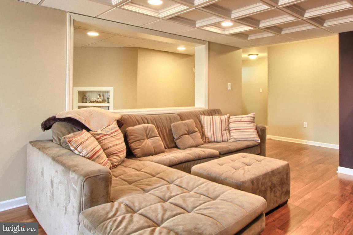HEMPFIELD CROSSING - Residential