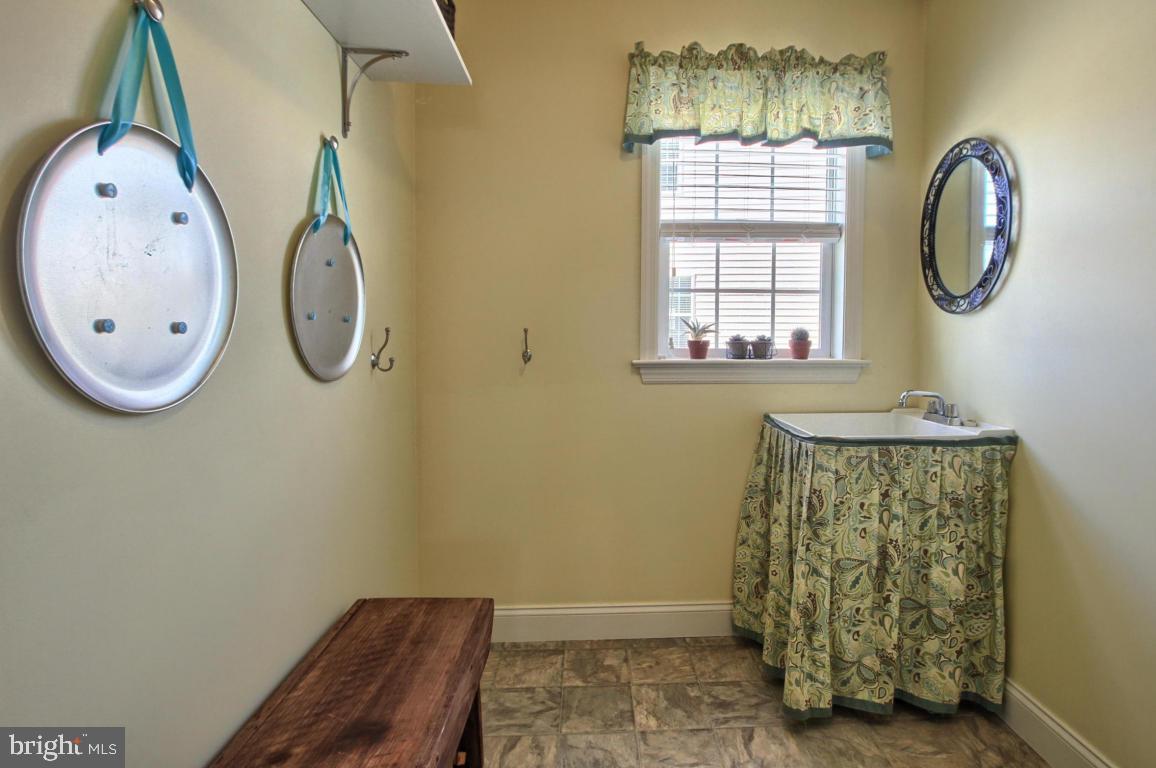 HEMPFIELD CROSSING - Residential
