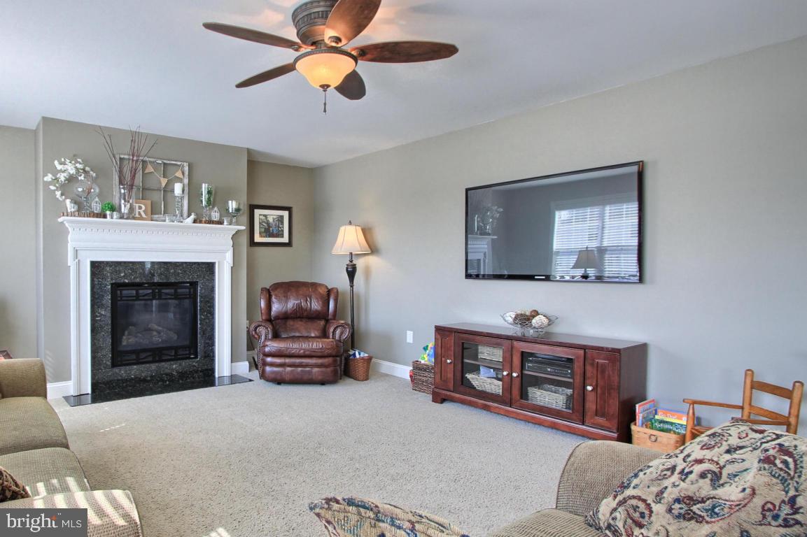 HEMPFIELD CROSSING - Residential