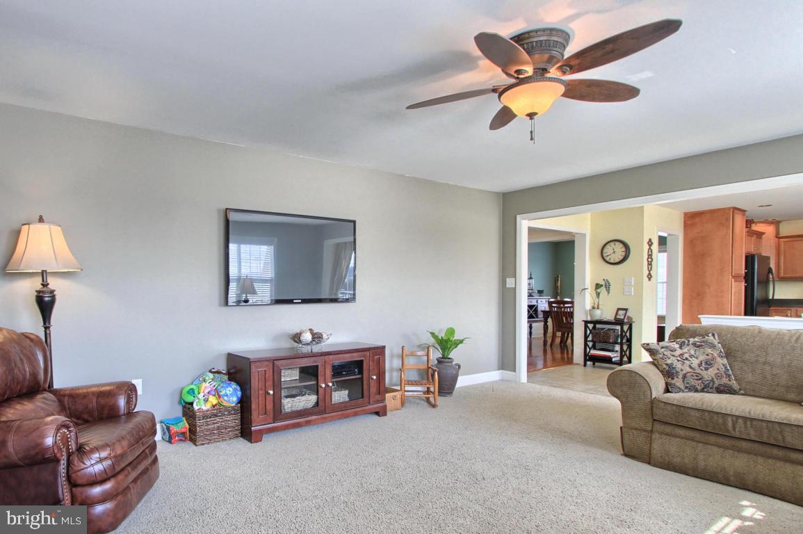 HEMPFIELD CROSSING - Residential