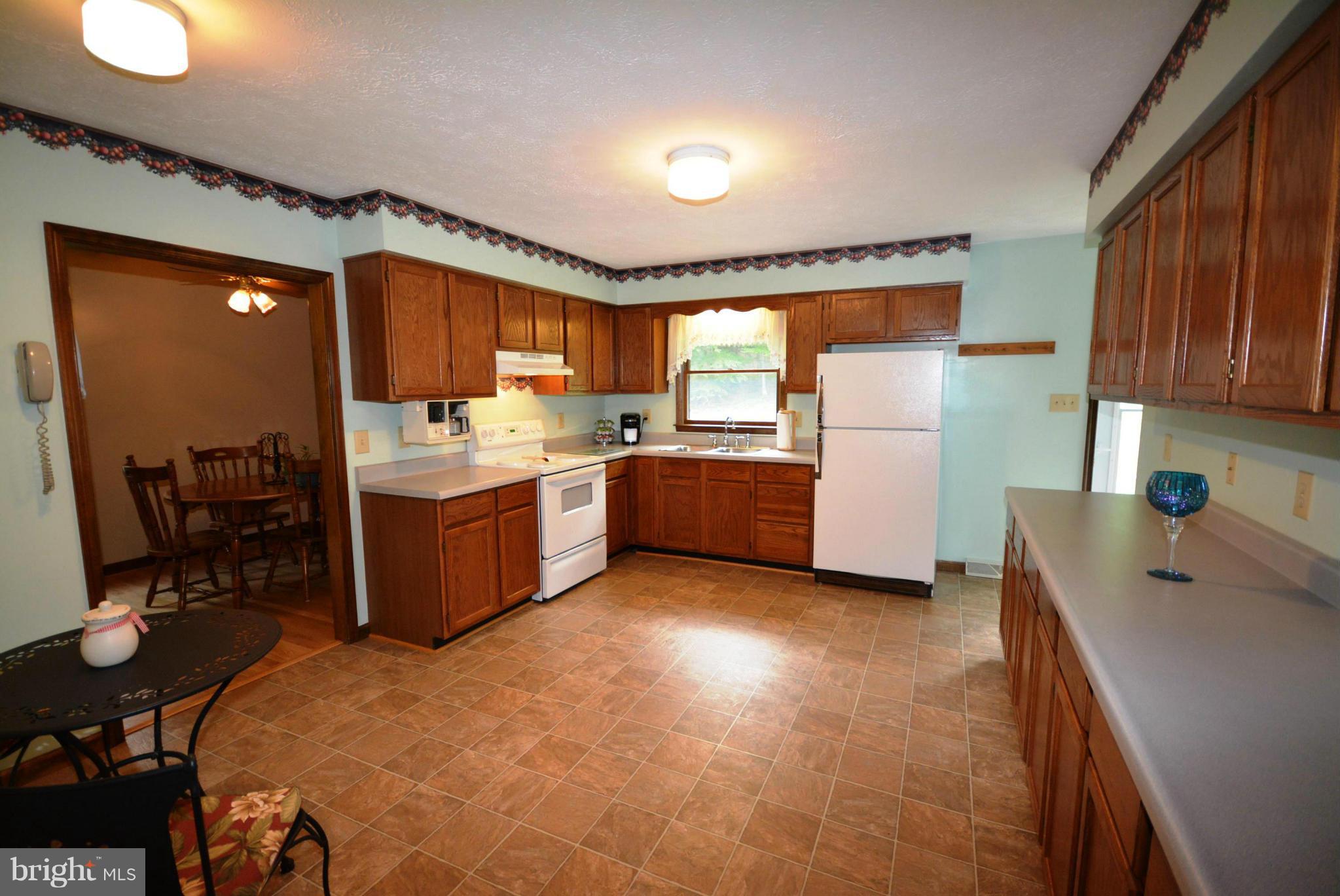 PARKS HOLLOW - Residential