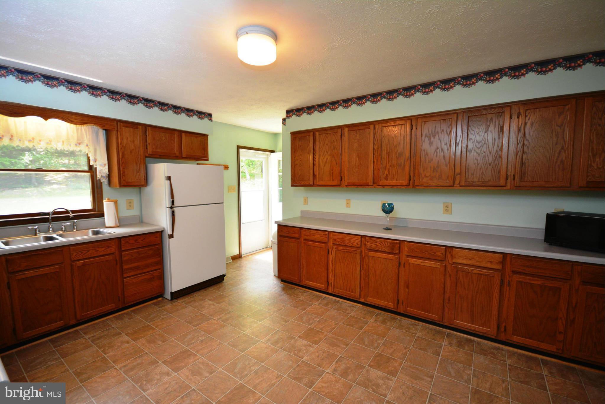 PARKS HOLLOW - Residential