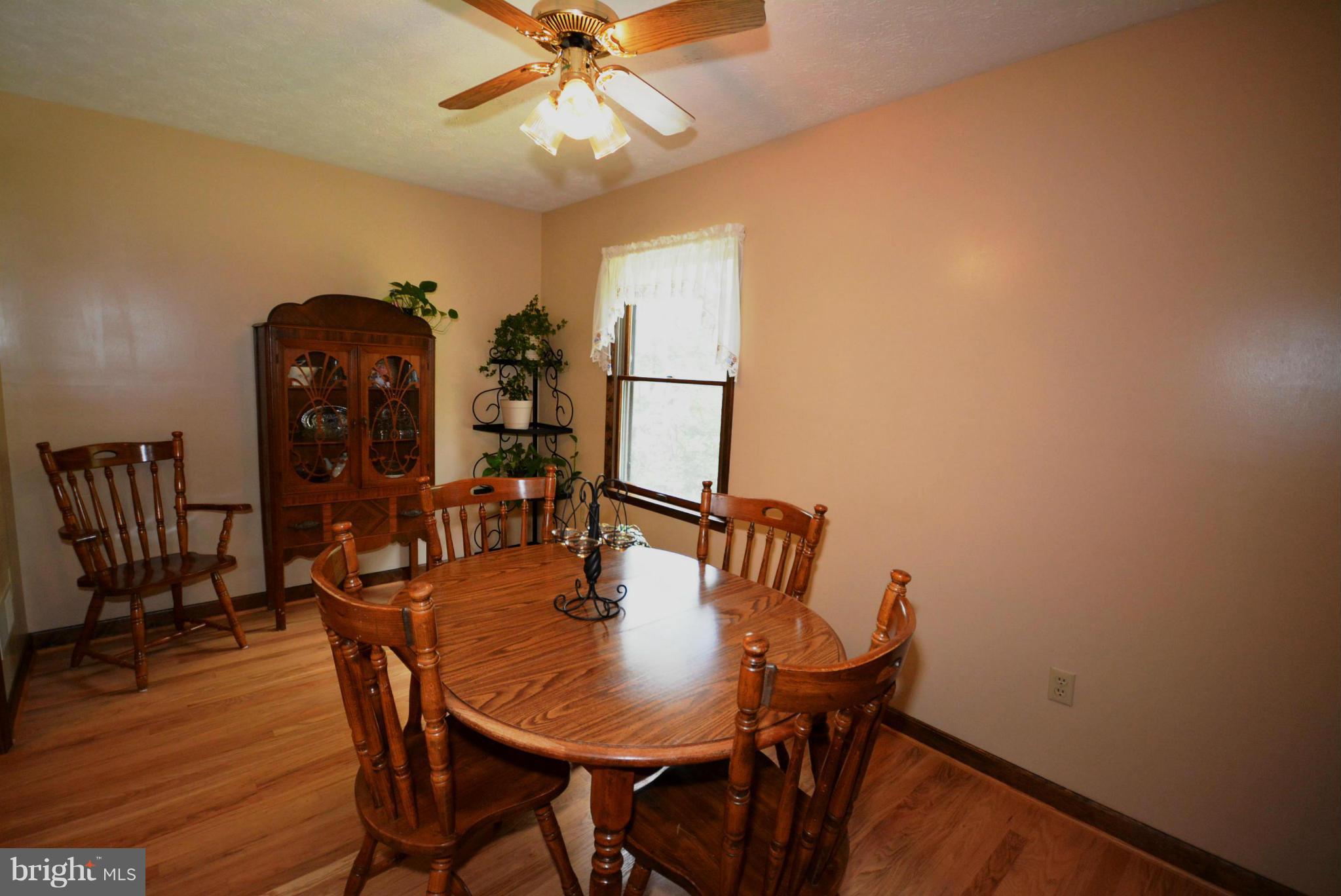 PARKS HOLLOW - Residential