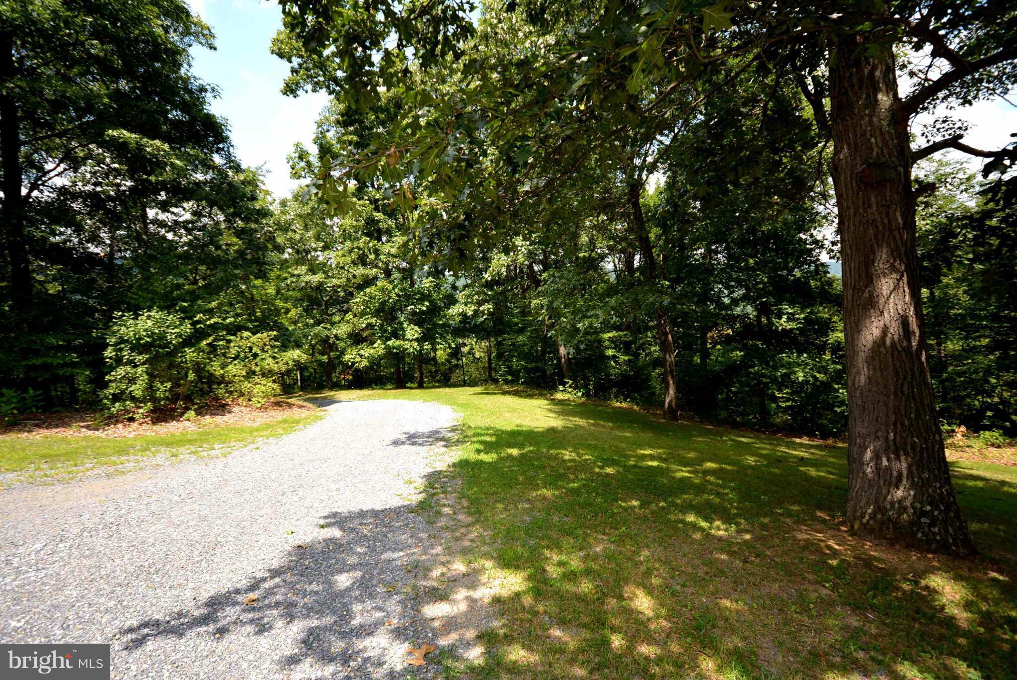 PARKS HOLLOW - Residential