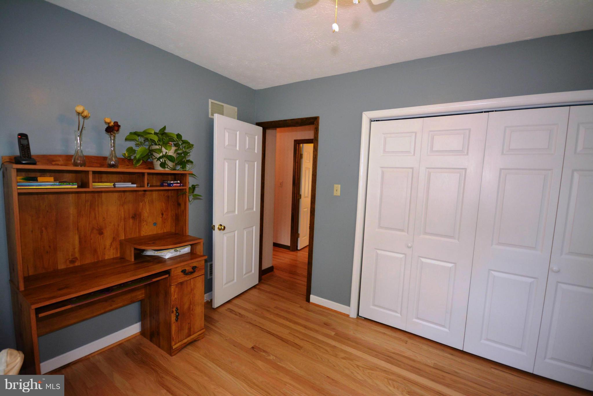 PARKS HOLLOW - Residential