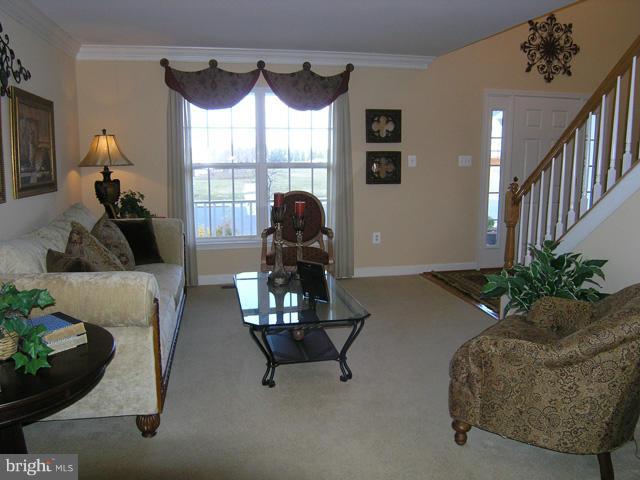 THE FALLS AT LEE'S PARKE - Residential Lease
