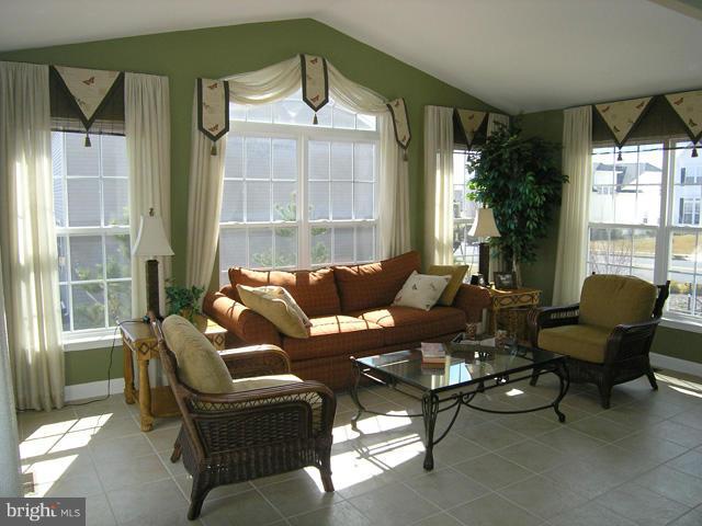 THE FALLS AT LEE'S PARKE - Residential Lease