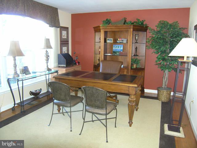 THE FALLS AT LEE'S PARKE - Residential Lease