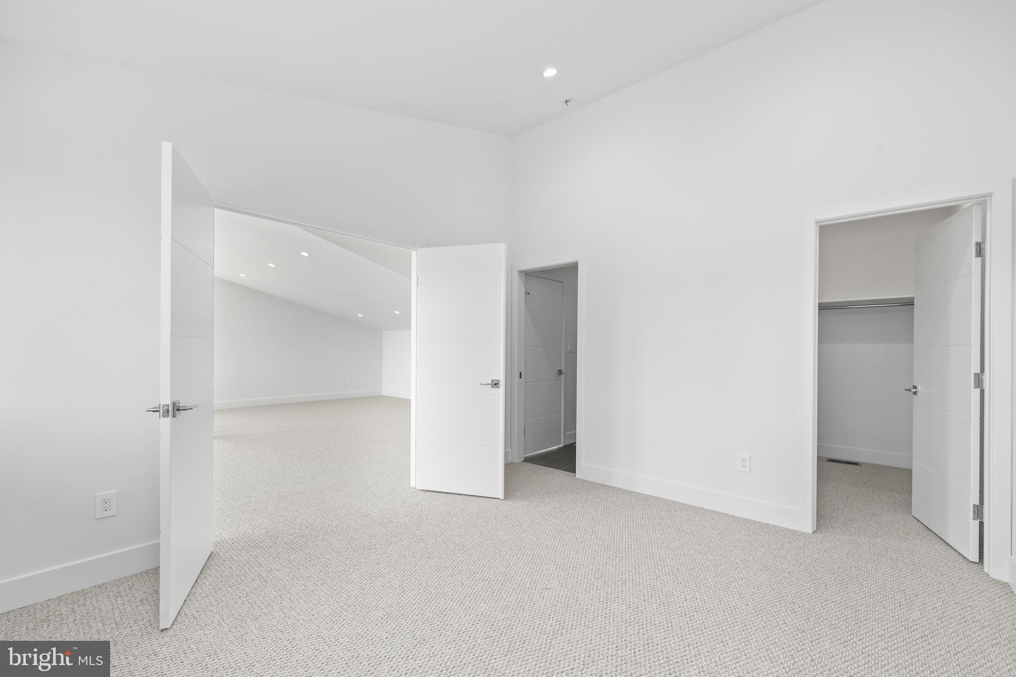 ARLINGTON FOREST - Residential