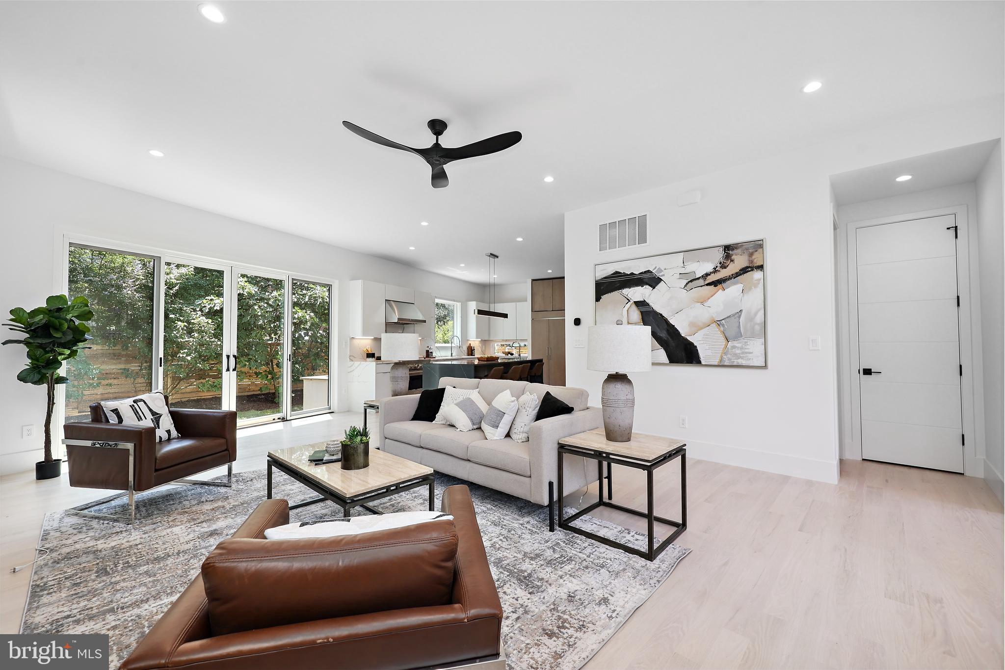 ARLINGTON FOREST - Residential