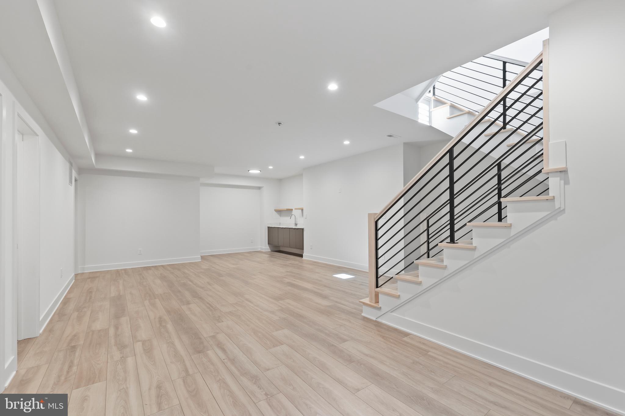 ARLINGTON FOREST - Residential