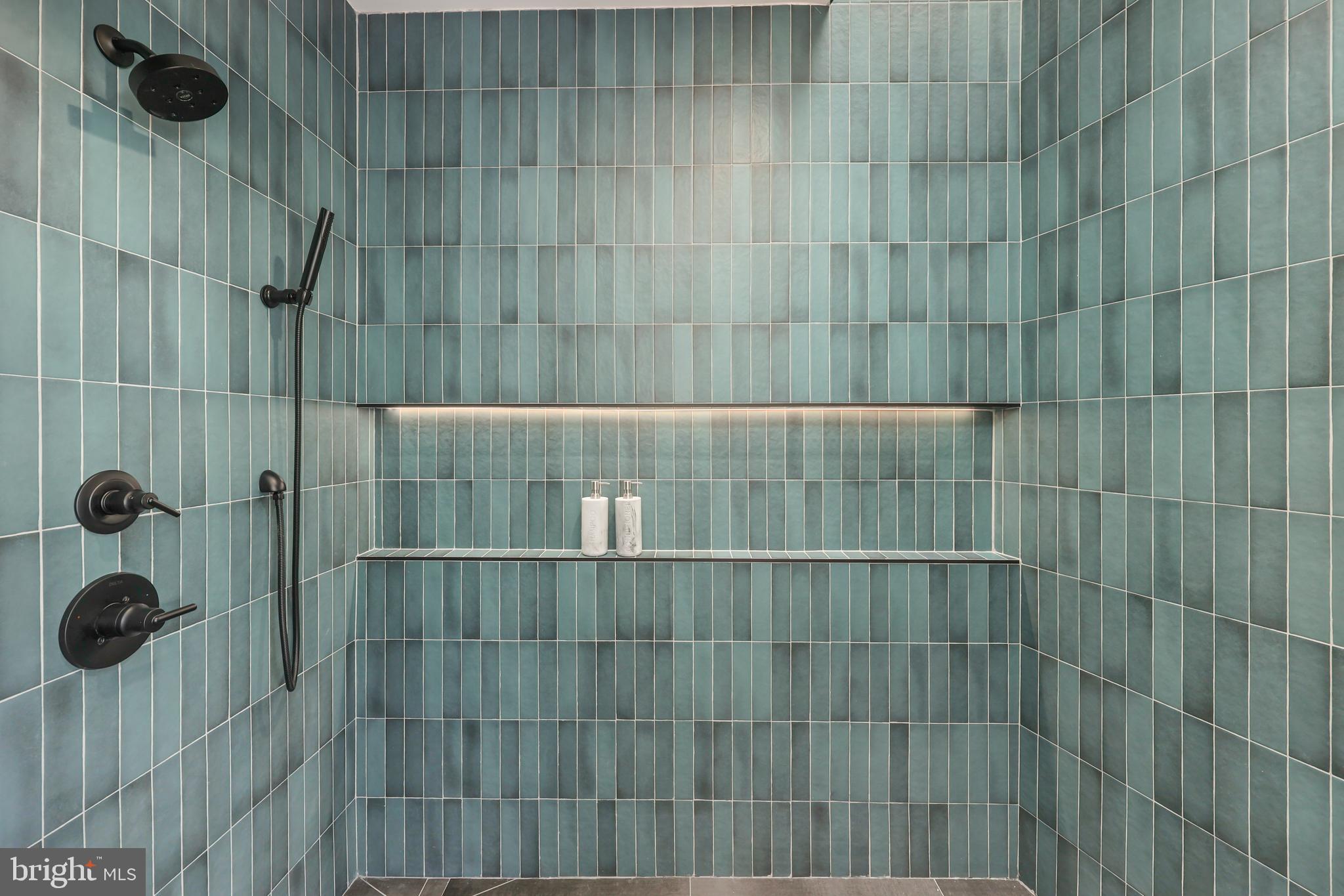 ARLINGTON FOREST - Residential