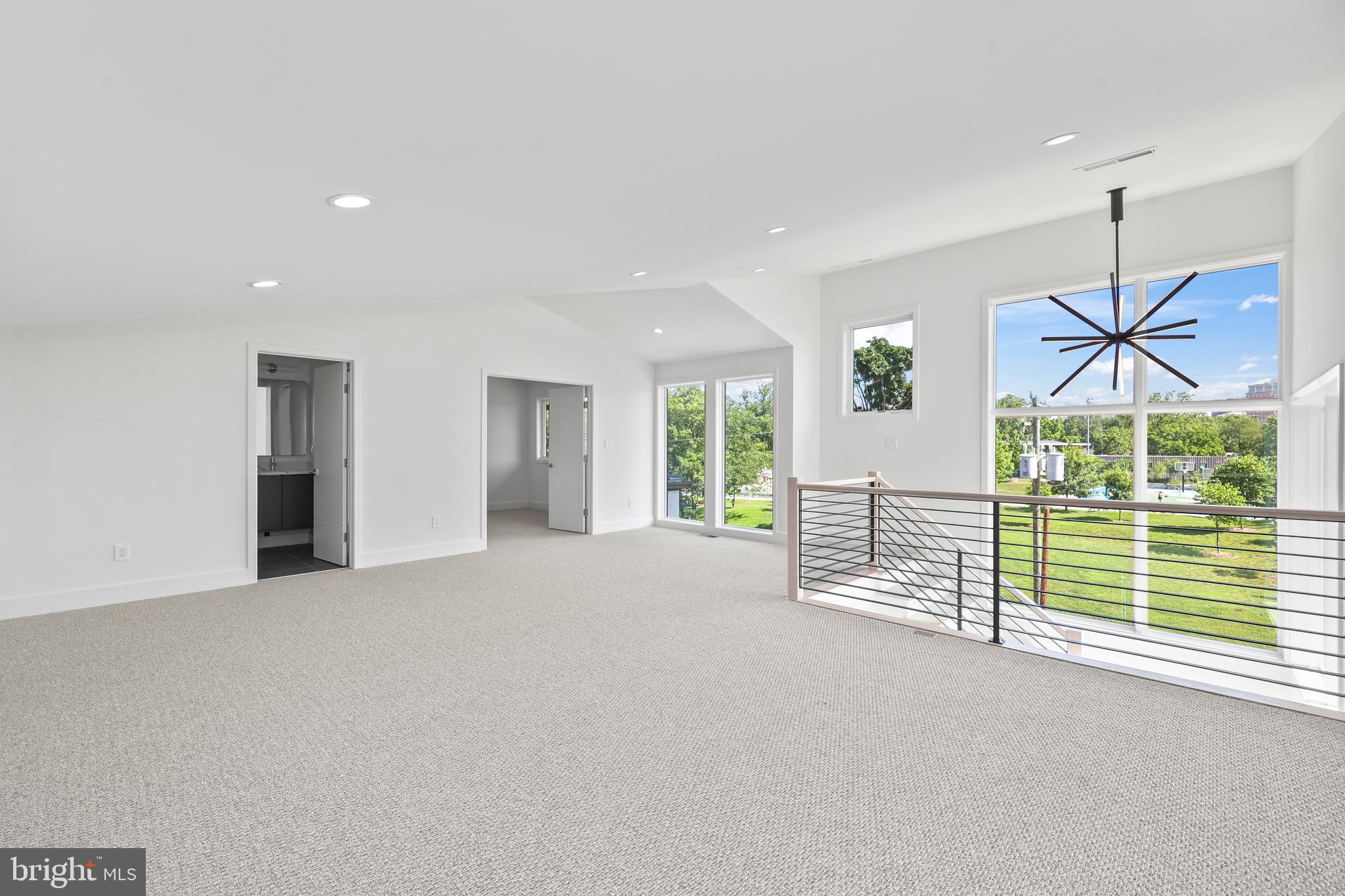 ARLINGTON FOREST - Residential