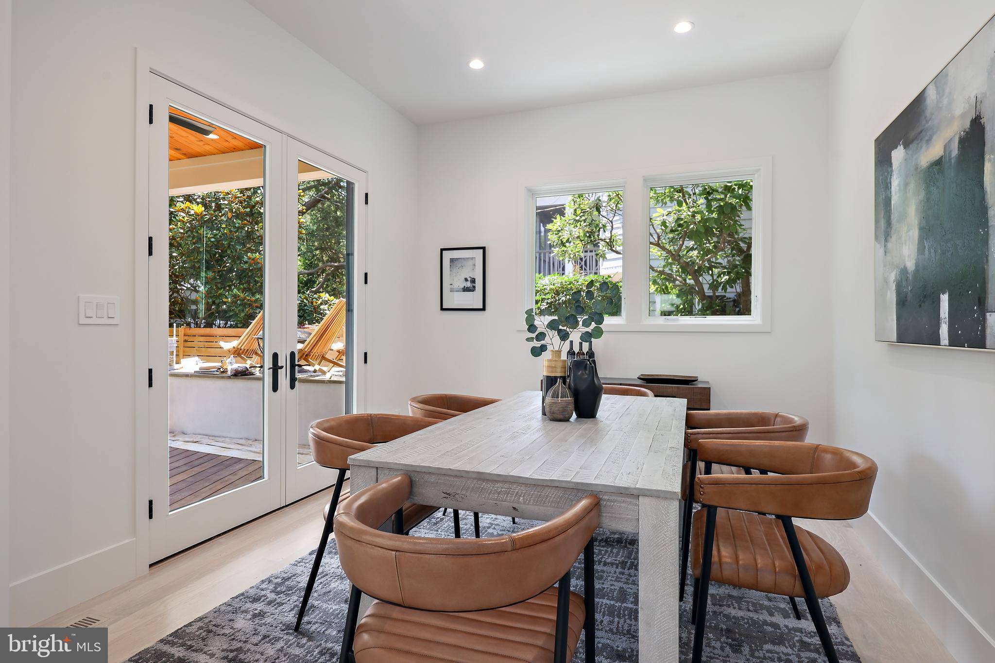 ARLINGTON FOREST - Residential