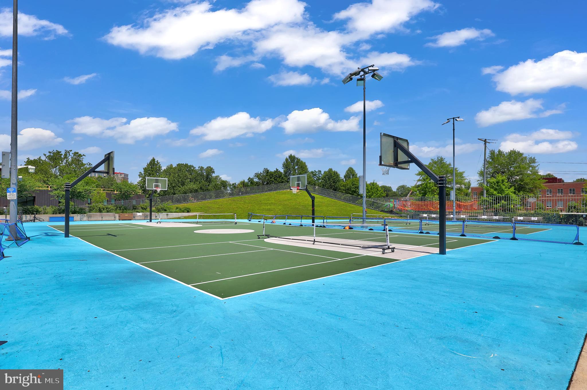 ARLINGTON FOREST - Residential