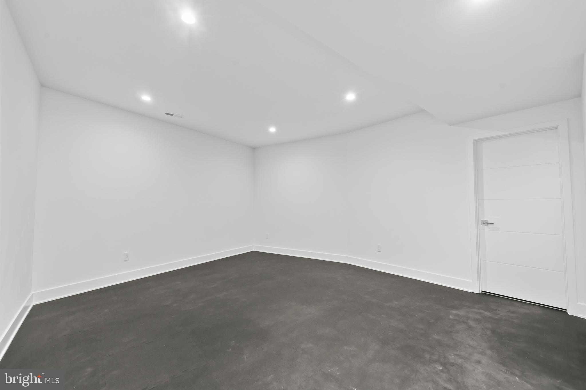 ARLINGTON FOREST - Residential