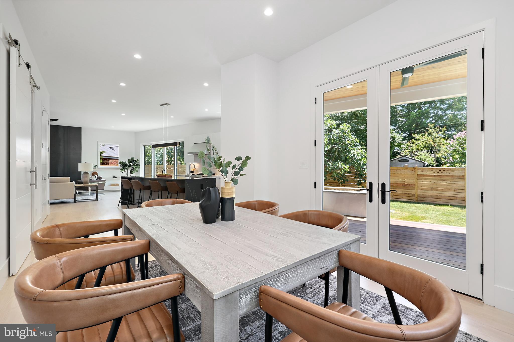 ARLINGTON FOREST - Residential