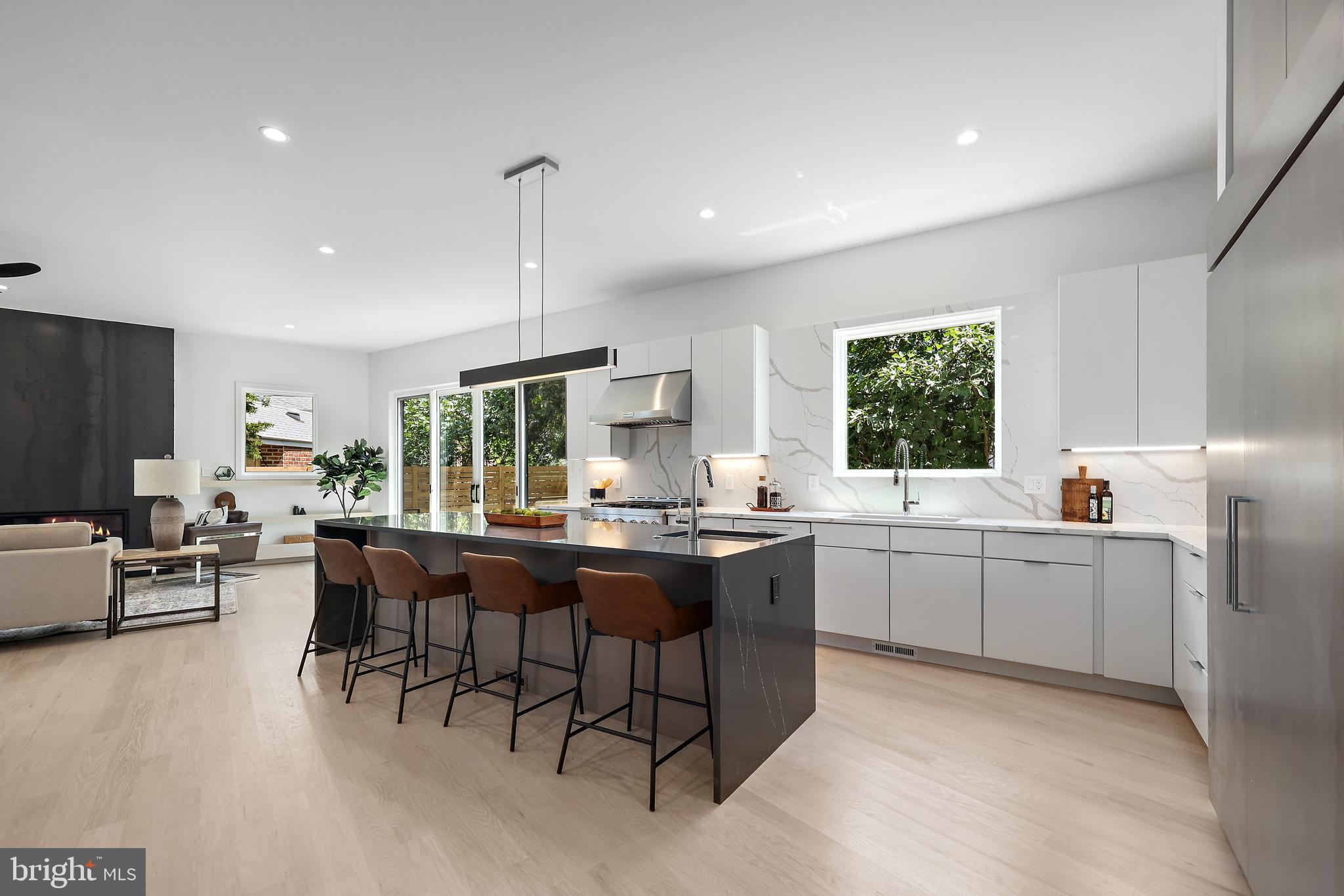 ARLINGTON FOREST - Residential