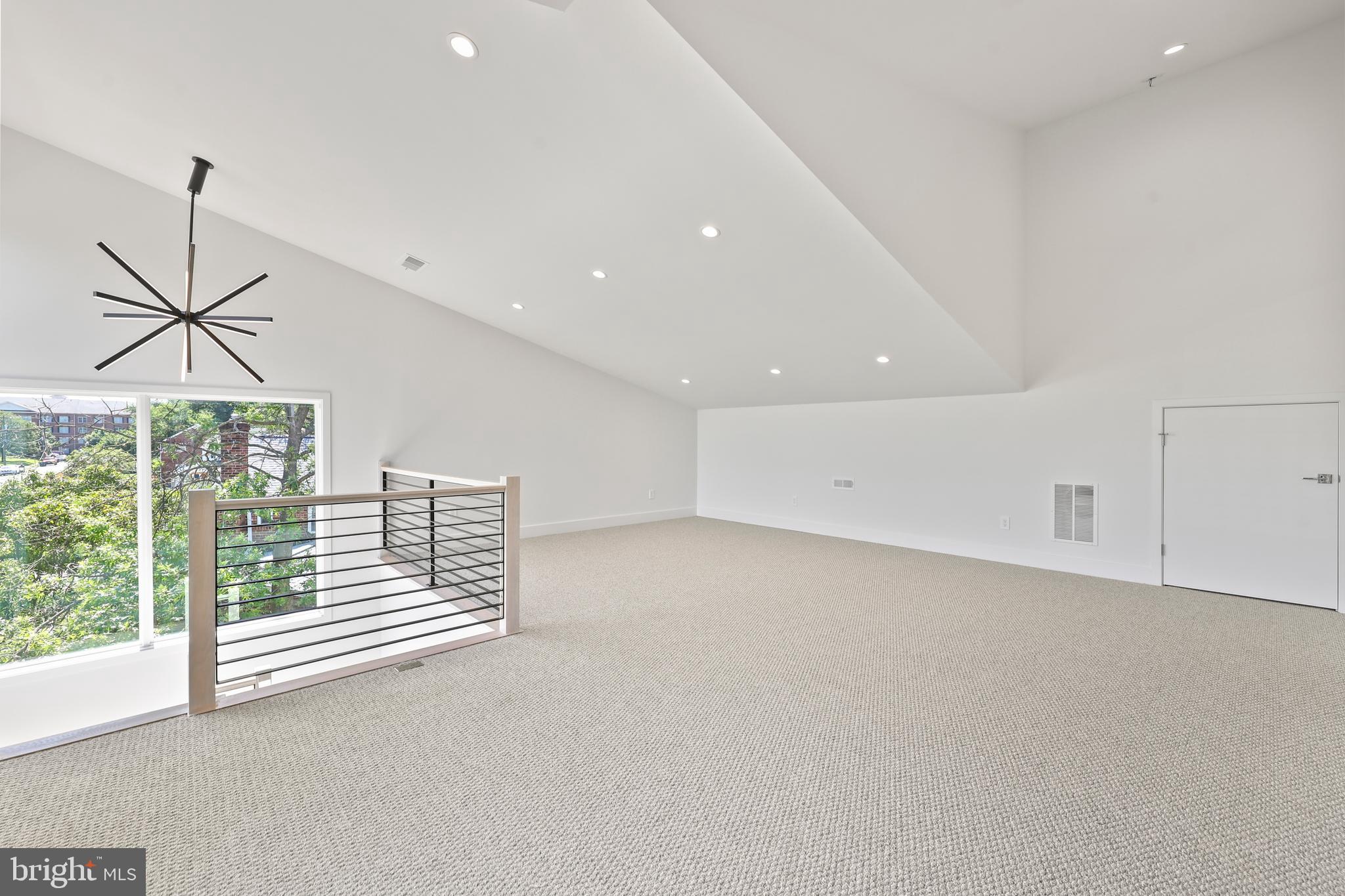 ARLINGTON FOREST - Residential