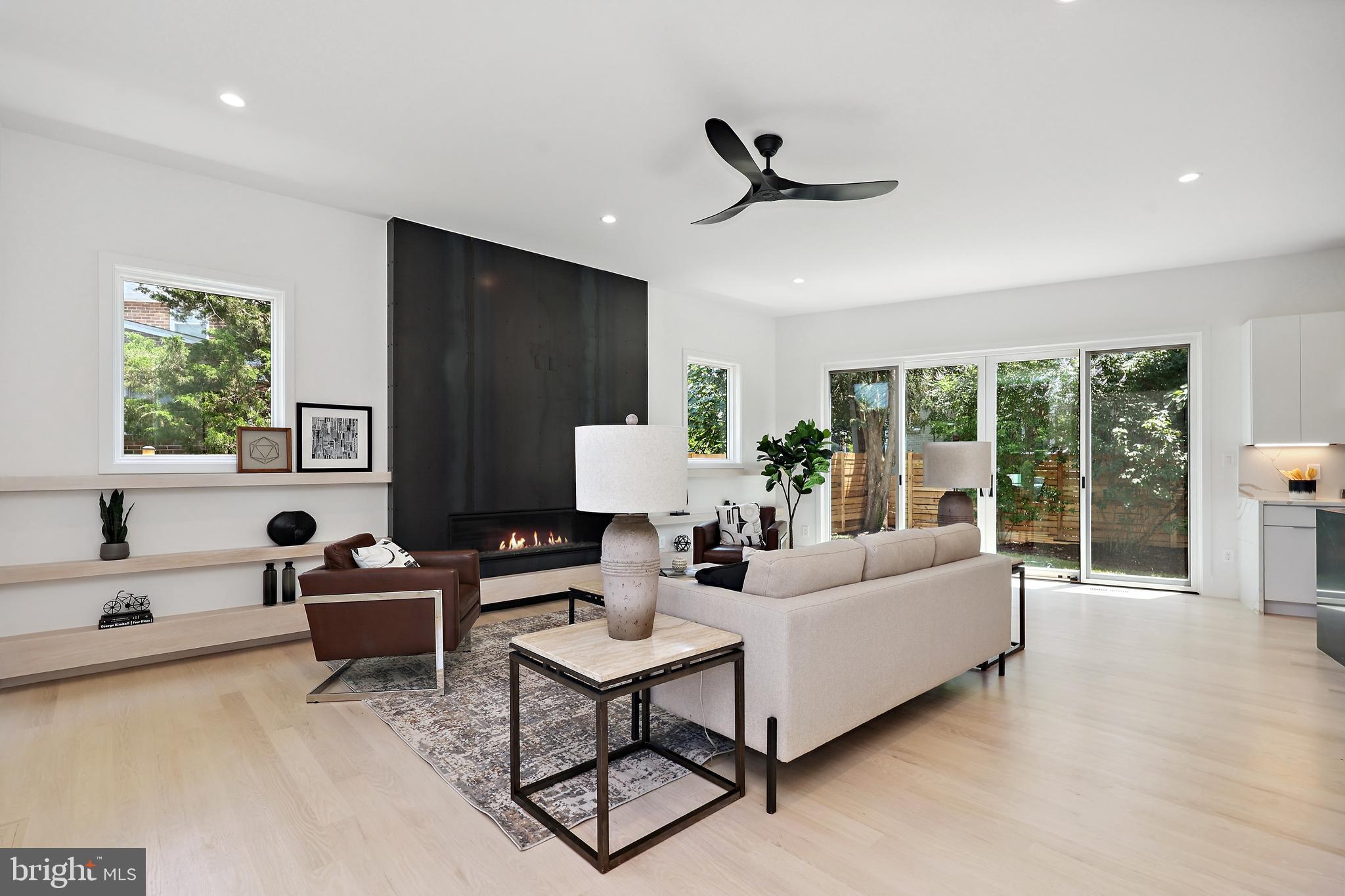 ARLINGTON FOREST - Residential