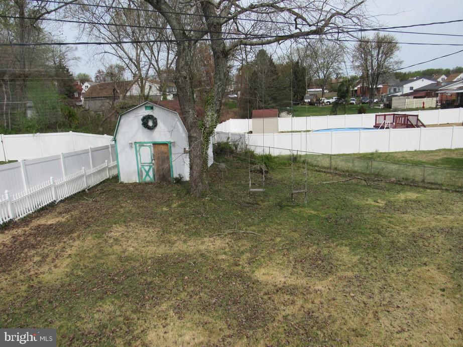 BLACKTHORN - Residential