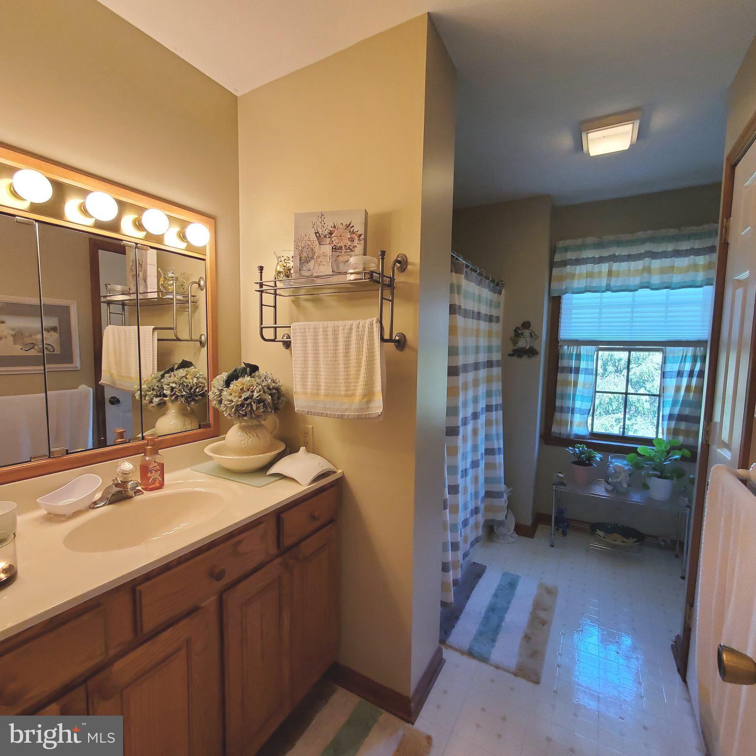 EVERMAY MANOR - Residential