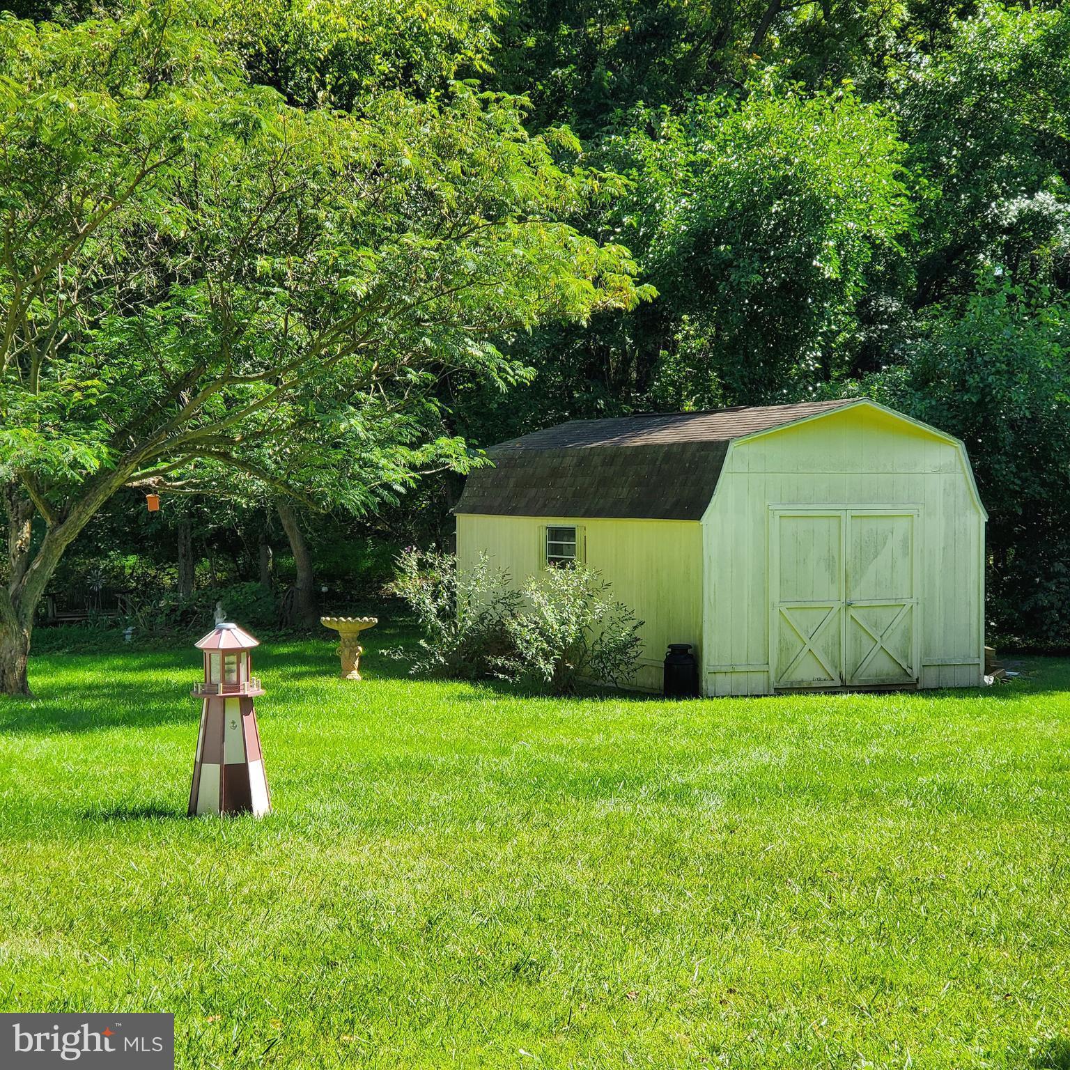 EVERMAY MANOR - Residential