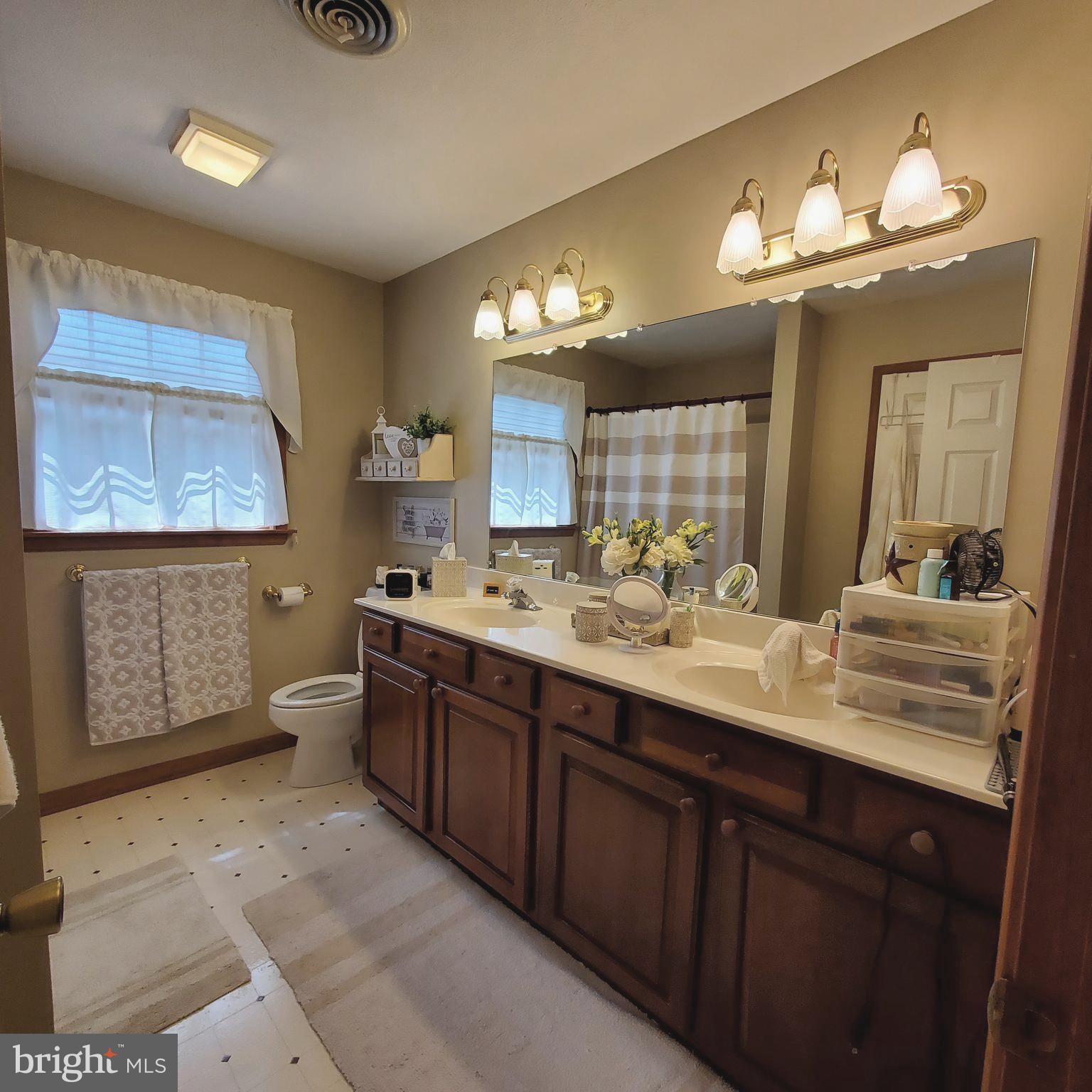 EVERMAY MANOR - Residential