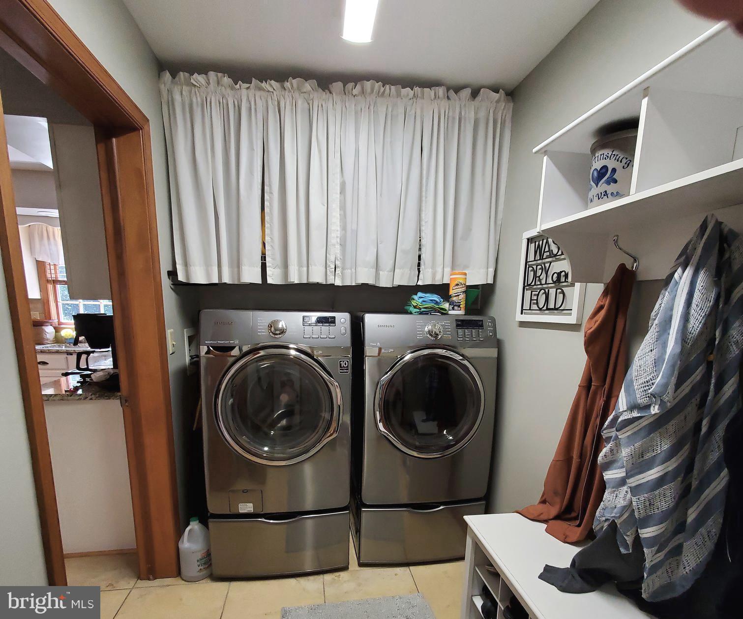 EVERMAY MANOR - Residential