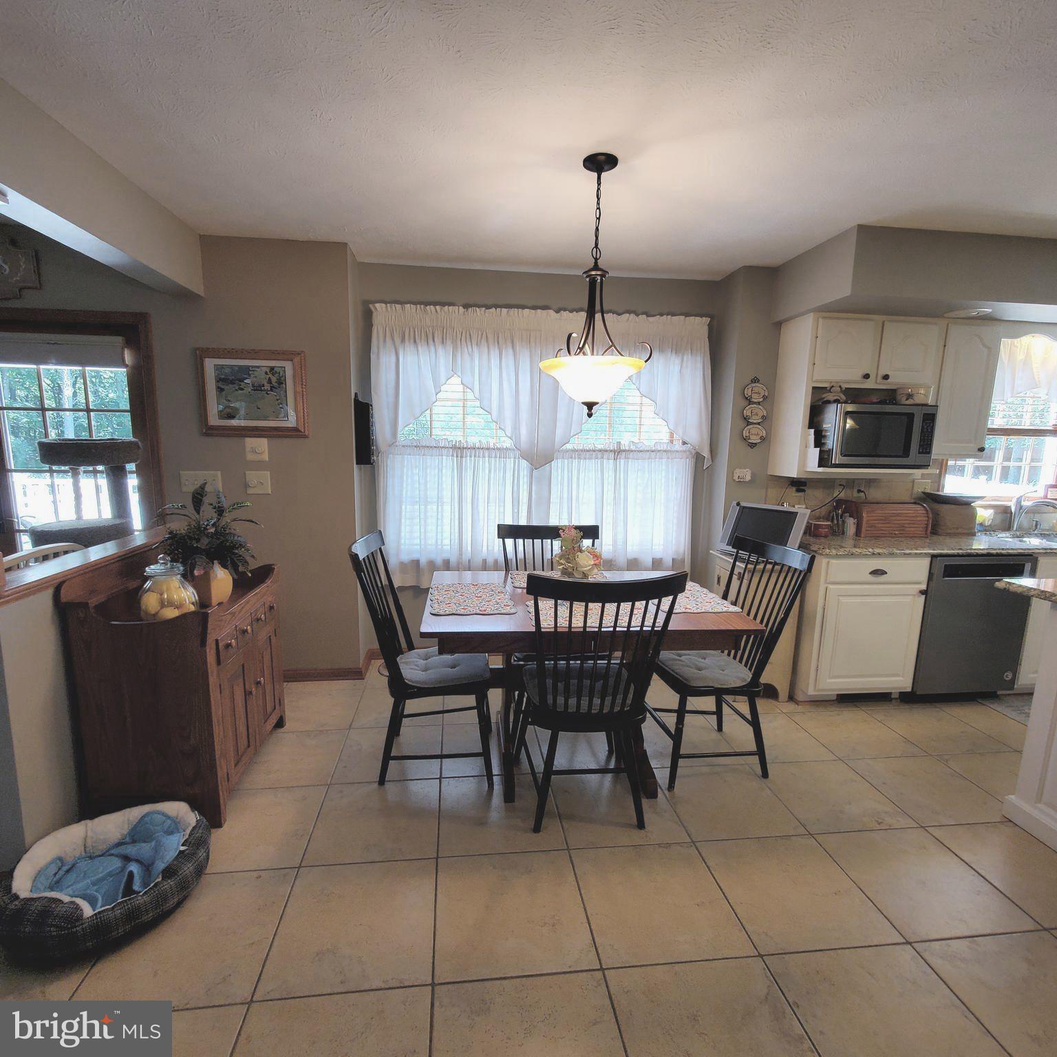 EVERMAY MANOR - Residential