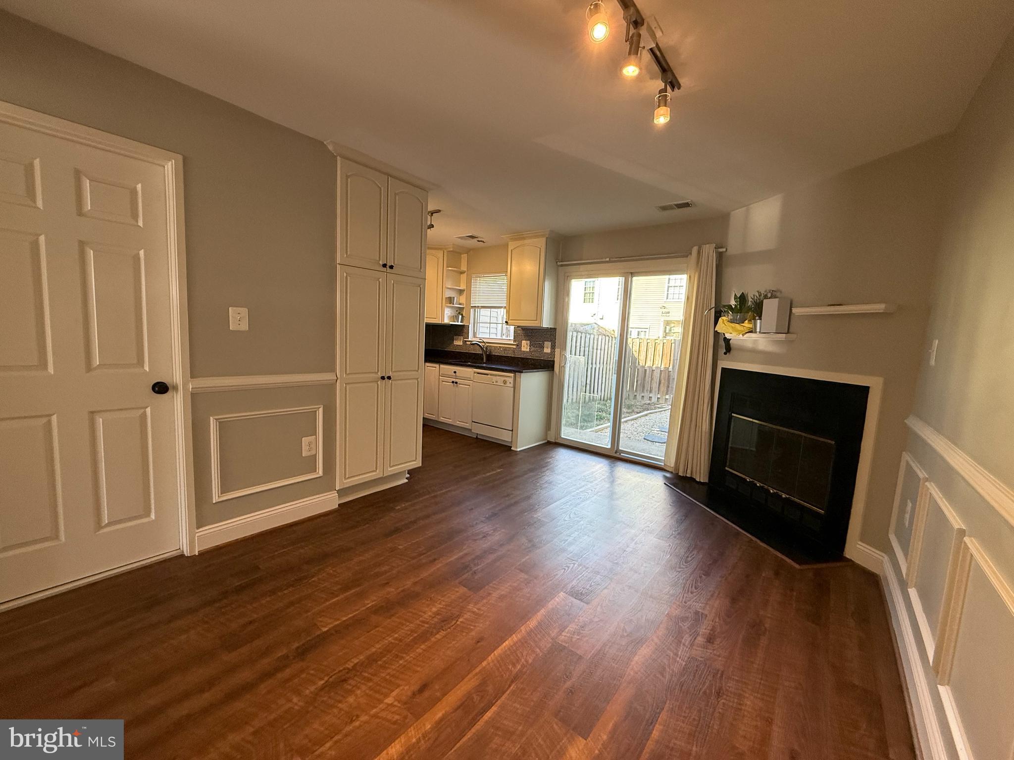 8702 VILLAGE GREEN COURT